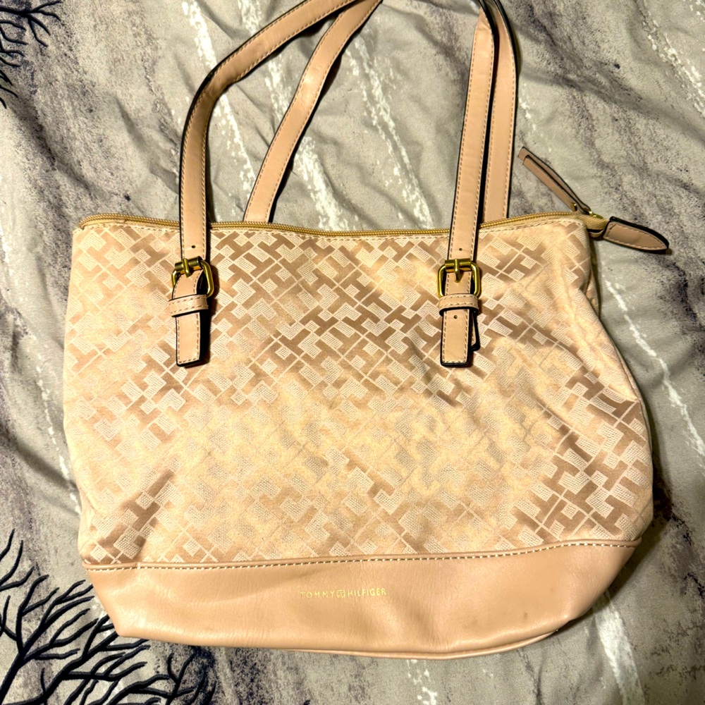 Tommy Hilfiger pink handbag